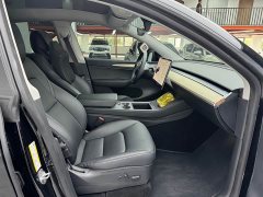 Tesla Model Y Long Range All-Wheel Drive - ფოტო 10