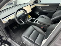 Tesla Model Y Long Range All-Wheel Drive - ფოტო 5