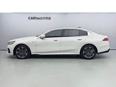 BMW 5 Series 530Li Premier M Sport Package - ფოტო 2