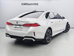 BMW 5 Series 530Li Premier M Sport Package - ფოტო 3