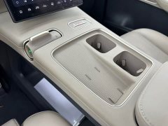 NIO ES8 2023 75kWh - ფოტო 13