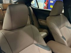 Lexus ES 300h Excellence Edition - ფოტო 8