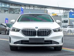 BMW i5 eDrive 35L Luxury Edition Premium Package - ფოტო 2