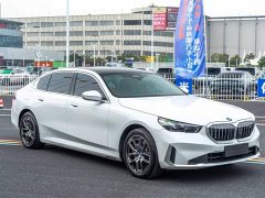 BMW i5 eDrive 35L Luxury Edition Premium Package - ფოტო 3