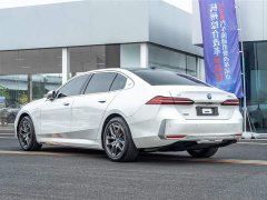 BMW i5 eDrive 35L Luxury Edition Premium Package - ფოტო 6