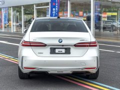 BMW i5 eDrive 35L Luxury Edition Premium Package - ფოტო 7