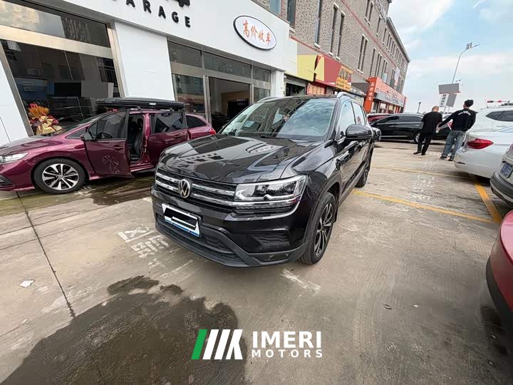 Volkswagen Touareg 2021 280TSI FWD Luxury - ავტომობილი ჩინეთიდან