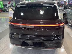 Leapmotor D19 Extended Range 500 Deluxe Edition Six-Seater - ფოტო 14