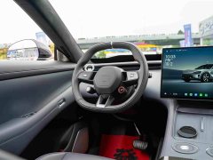 Xiaomi YU7 2025 Four-Wheel Drive Max Edition - ფოტო 17
