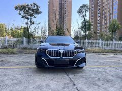 BMW 5 Series 530Li Luxury M Sport Package - ფოტო 1