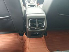 Volkswagen Lamando 280TSI DSG Luxury Phantom Edition - ფოტო 9