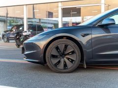 Tesla Model 3 Rear-Wheel Drive - ფოტო 4