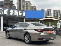 Lexus ES 200 Premium Edition - ფოტო 15