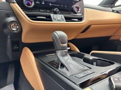 Lexus ES 200 Premium Edition - ფოტო 9