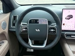 Li Auto L6 2025 Pro Smart Refresh Edition - ფოტო 6