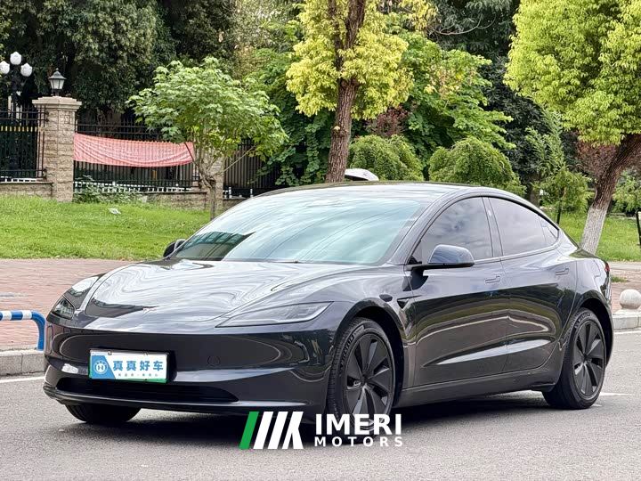Tesla Model 3 Rear-Wheel Drive