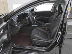 Hyundai Elantra 1.5L CVT LUX Black Knight Limited Edition - ფოტო 9