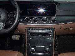 Mercedes-Benz E-Class New Energy E 350 e L Plug-in Hybrid Sport Sedan - ფოტო 14