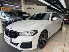BMW 5 Series 530Li Luxury M Sport Package - ფოტო 1