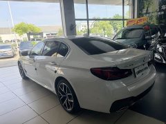 BMW 5 Series 530Li Luxury M Sport Package - ფოტო 3