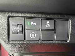 Honda Vezel 1.5L CVT Luxury - ფოტო 12