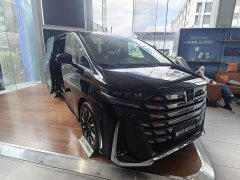Toyota Vellfire Crown Hybrid 2.5L Executive Premier Edition - ფოტო 1