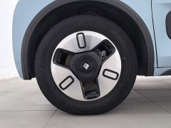 Baojun E300 2020 Plus Star Edition - ფოტო 17
