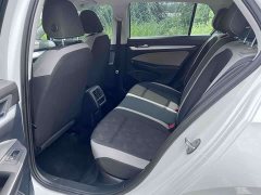 Volkswagen Golf 200TSI DSG - ფოტო 8