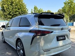 Toyota Sienna 2.5L Hybrid Premium Edition - ფოტო 9