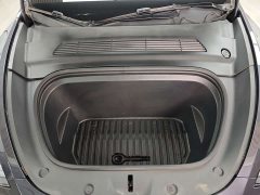 Tesla Model Y Rear-Wheel Drive - ფოტო 18