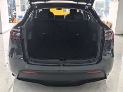 Tesla Model Y Rear-Wheel Drive - ფოტო 16