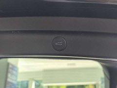 Tesla Model Y Rear-Wheel Drive - ფოტო 17