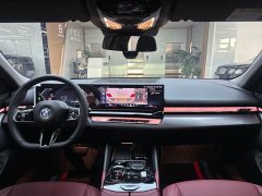 BMW 5 Series Facelift 525Li M Sport Package - ფოტო 10