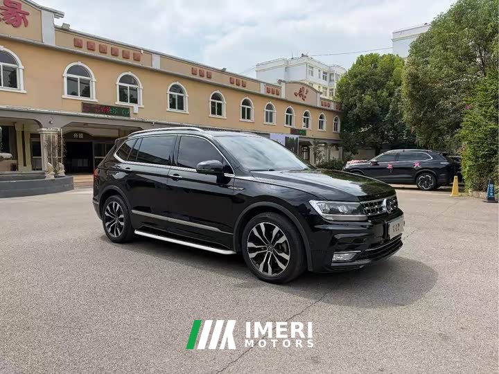 Volkswagen Tiguan L 330TSI Automatic FWD R-Line Comfort Edition