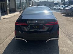 BMW 5 Series 530Li Luxury M Sport Package - ფოტო 4