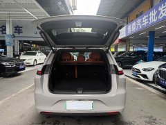 Li Auto L6 Pro - ფოტო 20