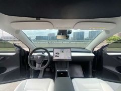 Tesla Model Y Standard Range RWD - ფოტო 9