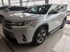 Toyota Highlander 2.0T AWD Luxury 7-Seater - ფოტო 1