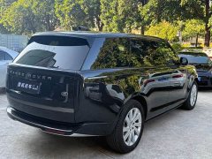 Land Rover Range Rover 3.0 L6 400PS Extended Wheelbase 7-Seater - ფოტო 18