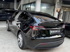 Tesla Model Y Rear-Wheel Drive - ფოტო 16