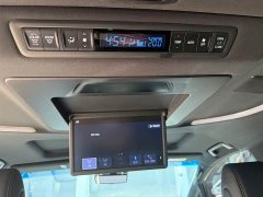 Toyota Alphard Hybrid 2.5L Premium Edition - ფოტო 15