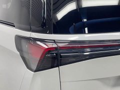 Buick GL8 New Energy Lusang Smart Comfort Edition - ფოტო 18