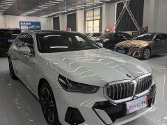 BMW 5 Series 530Li Premier M Sport Package - ფოტო 1