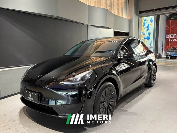 Tesla Model Y Facelift Rear-Wheel Drive