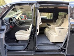 Toyota Alphard Hybrid 2.5L Premium Edition - ფოტო 10