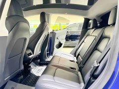 Tesla Model Y Long Range All-Wheel Drive - ფოტო 9