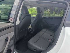 Tesla Model Y Rear-Wheel Drive - ფოტო 4