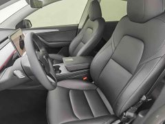 Tesla Model Y Rear-Wheel Drive - ფოტო 4