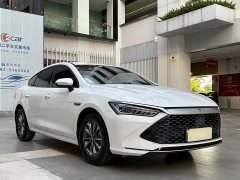 BYD Qin PLUS Glory Edition DM-i 55KM Leading - фото 3