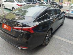 Nissan Teana 2.0L SV Black Gold Edition - ფოტო 1